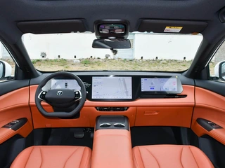 Changan CS75PLUS 2025 Четвертое поколение 1.5T Новый синий кит Интеллектуальное совершенство экстерьер фото 9 Changan CS75PLUS 2025 Четвертое поколение 1.5T Новый синий кит Интеллектуальное совершенство экстерьер фото 9