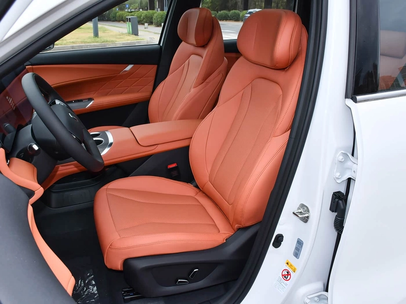 Changan CS75PLUS 2025 Четвертое поколение 1.5T Новый синий кит Интеллектуальное совершенство интерьер фото 12 Changan CS75PLUS 2025 Четвертое поколение 1.5T Новый синий кит Интеллектуальное совершенство интерьер фото 12