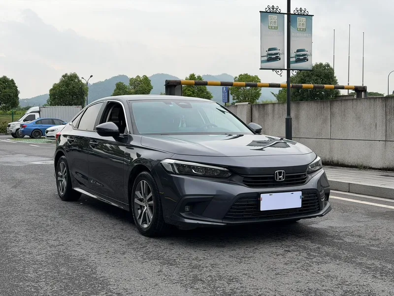 Honda Civic 2022 240TURBO CVT Version dynamique extérieur photo 3