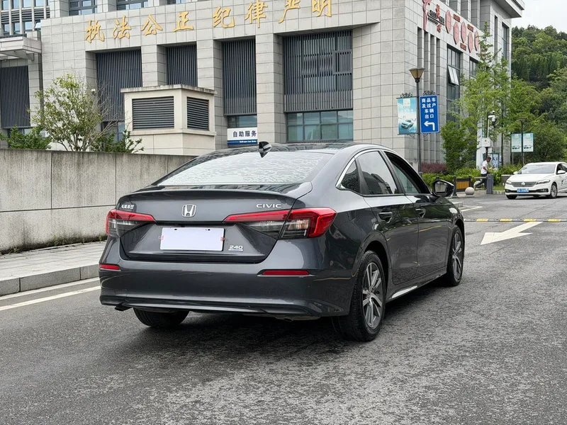 Honda Civic 2022 240TURBO CVT Version dynamique extérieur photo 5