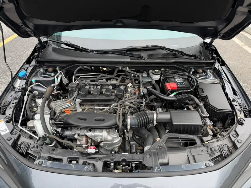 Honda Civic 2022 240TURBO CVT Version dynamique intérieur photo 16