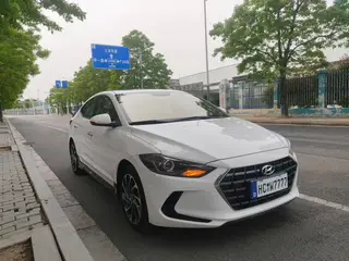Hyundai Elantra Lingdong 2020 1.5L CVT Smart Display Elite-type exterior photo 3 Hyundai Elantra Lingdong 2020 1.5L CVT Smart Display Elite-type exterior photo 3