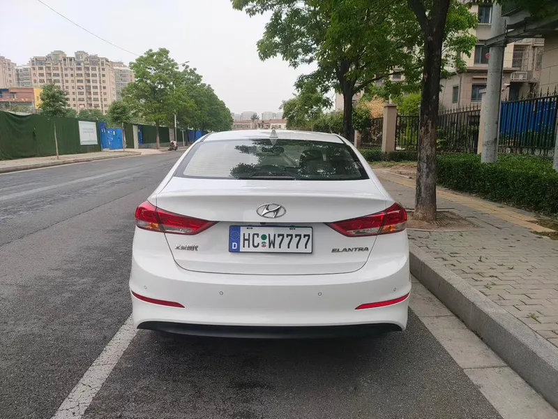 Hyundai Elantra Lingdong 2020 1.5L CVT Smart Display Elite-type exterior photo 5 Hyundai Elantra Lingdong 2020 1.5L CVT Smart Display Elite-type exterior photo 5