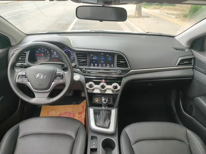 Hyundai Elantra Lingdong 2020 1.5L CVT Smart Display Elite-type interior photo 9 Hyundai Elantra Lingdong 2020 1.5L CVT Smart Display Elite-type interior photo 9