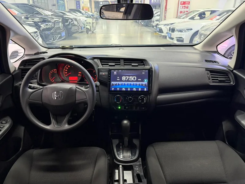 Honda Fit 2018 1.5L CVT Comfort Edition exterior photo 6
