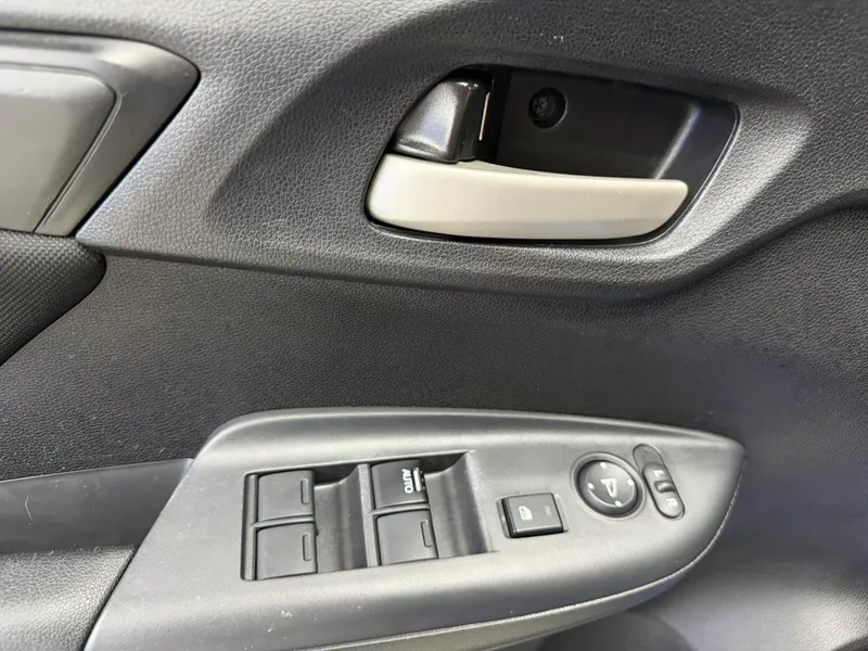 Honda Fit 2018 1.5L CVT Comfort Edition exterior photo 8