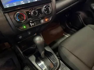 Honda Fit 2018 1.5L CVT Comfort Edition interior photo 11