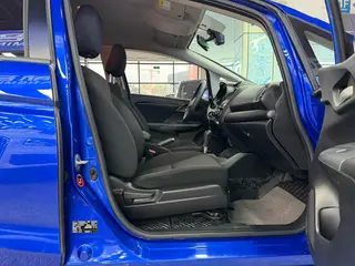 Honda Fit 2018 1.5L CVT Comfort Edition interior photo 13