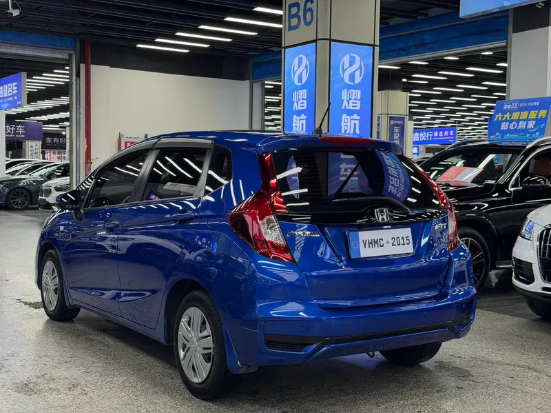 Honda Fit 2018 1.5L CVT Comfort Edition interior photo 16