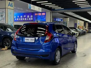 Honda Fit 2018 1.5L CVT Comfort Edition interior photo 18