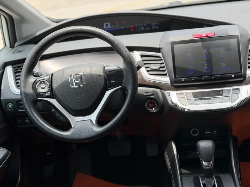 Honda Jade 2016 1.8L Auto Comfort Elite Edition 5 seat interior photo 9 Honda Jade 2016 1.8L Auto Comfort Elite Edition 5 seat interior photo 9