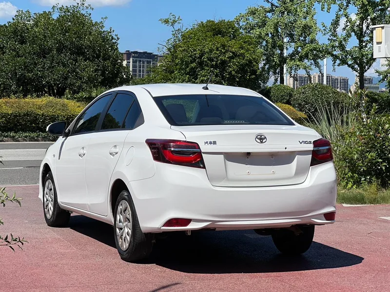 Toyota Vios 2021 1.5L CVT Versión creativa exterior foto 6