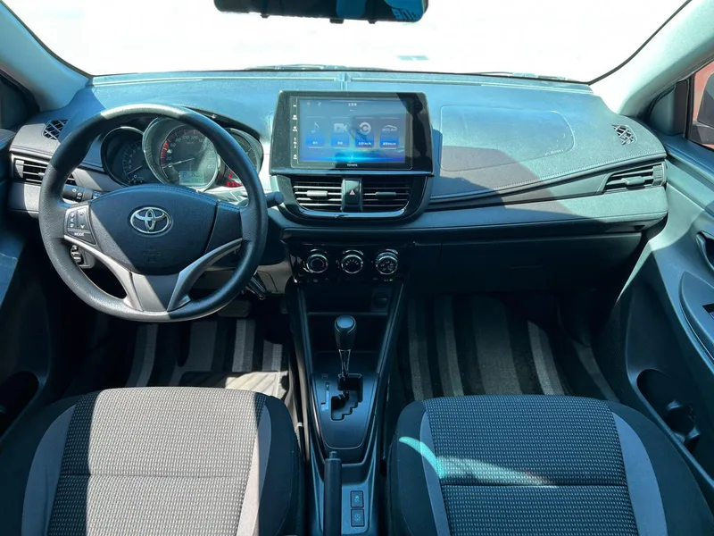 Toyota Vios 2021 1.5L CVT Versión creativa interior foto 12