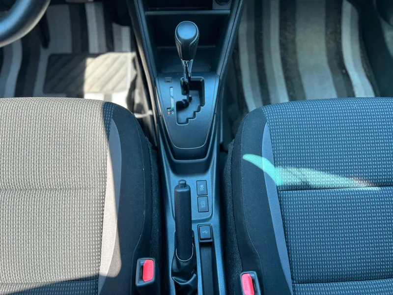 Toyota Vios 2021 1.5L CVT Versión creativa interior foto 16