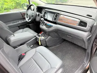 Honda Elysion 2016 2.4L Роскошная версия интерьер фото 12 Honda Elysion 2016 2.4L Роскошная версия интерьер фото 12