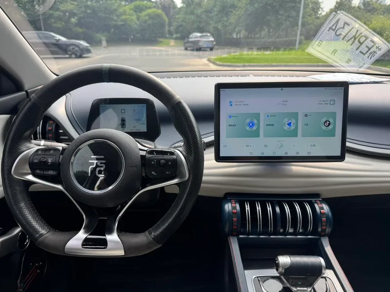 BYD Yuan Plus 2022 430KM Acabado premium interior foto 9