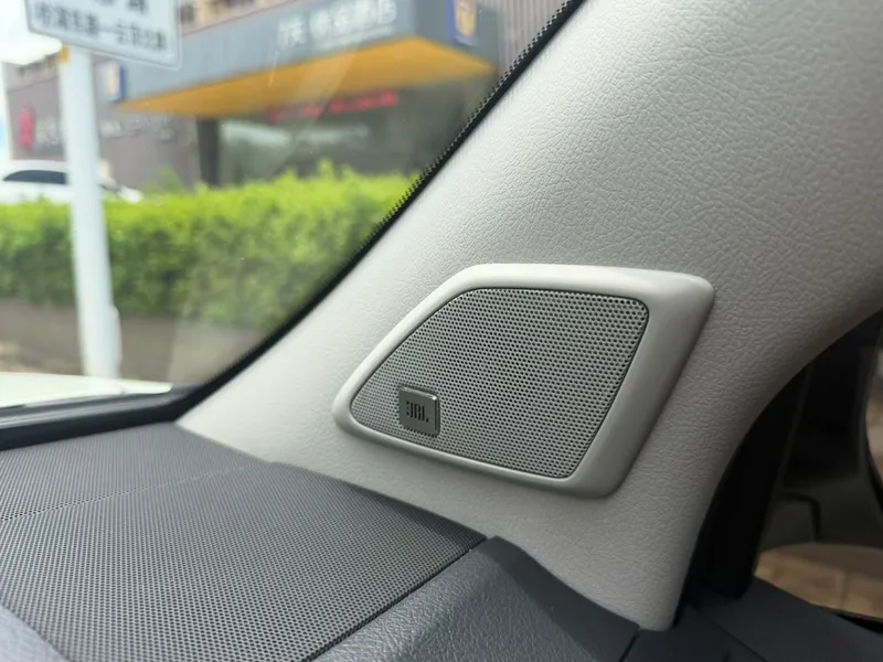 Toyota Prado 2018 3.5L Automatic TX-L NAVI Rear spare wheel interior photo 10