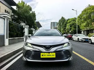 Toyota Camry 2018 2.0G Version de luxe extérieur photo 2 Toyota Camry 2018 2.0G Version de luxe extérieur photo 2