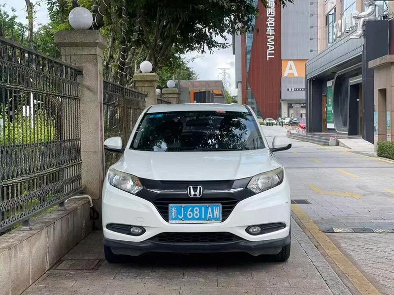 Honda Vezel 2015 1.5L Manual two-wheel drive comfort type exterior photo 2