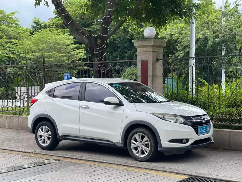 Honda Vezel 2015 1.5L Manual two-wheel drive comfort type exterior photo 3