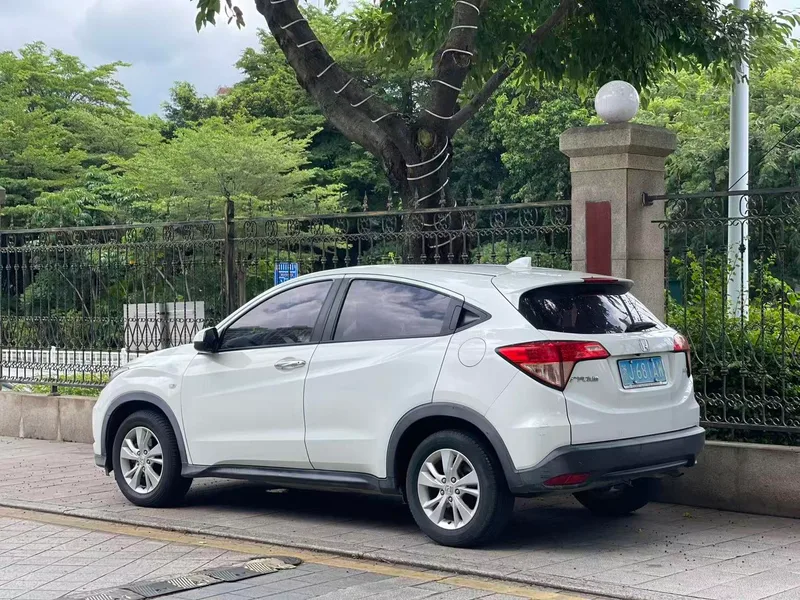 Honda Vezel 2015 1.5L Manual two-wheel drive comfort type exterior photo 6