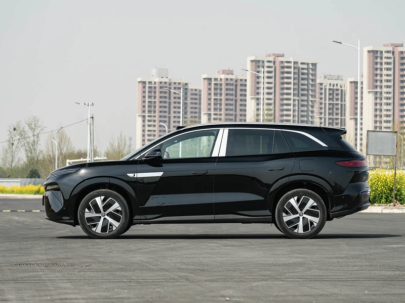 BYD Volkswagen T-Roc 2026 280TSI DSG Two-wheel drive time version exterior photo 4 BYD Volkswagen T-Roc 2026 280TSI DSG Two-wheel drive time version exterior photo 4