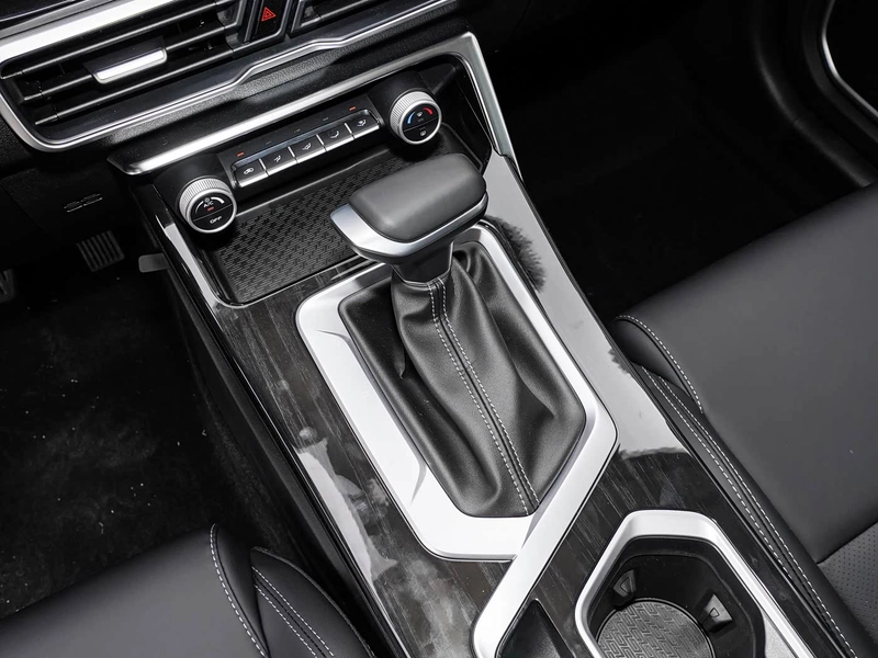 Geely Coolray 2025 1.5L CVT Superpower MAX interior photo 12 Geely Coolray 2025 1.5L CVT Superpower MAX interior photo 12