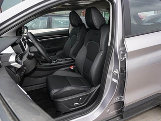 Geely Coolray 2025 1.5L CVT Superpower MAX interior photo 13 Geely Coolray 2025 1.5L CVT Superpower MAX interior photo 13
