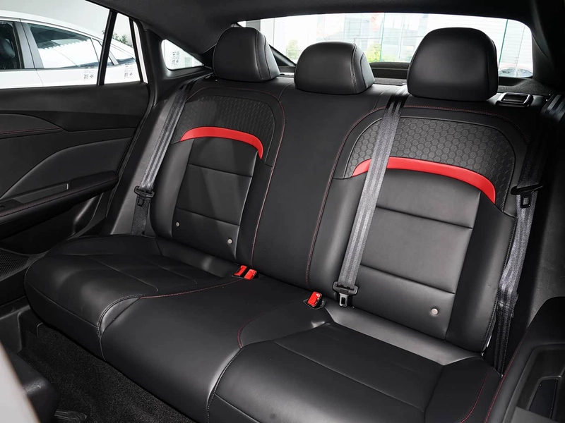MG MG5 2026 180DVVT Global Deluxe Edition interior photo 14 MG MG5 2026 180DVVT Global Deluxe Edition interior photo 14