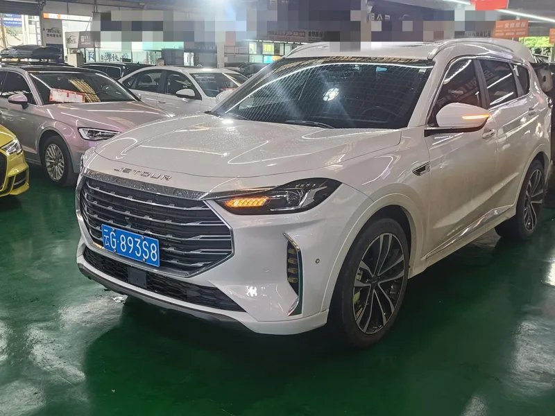 Jetour X70 PLUS 2021 Restyling 1.6T DCT sky 7 seat exterior photo 3 Jetour X70 PLUS 2021 Restyling 1.6T DCT sky 7 seat exterior photo 3