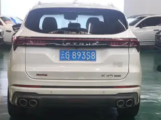 Jetour X70 PLUS 2021 Restyling 1.6T DCT sky 7 seat interior photo 9 Jetour X70 PLUS 2021 Restyling 1.6T DCT sky 7 seat interior photo 9