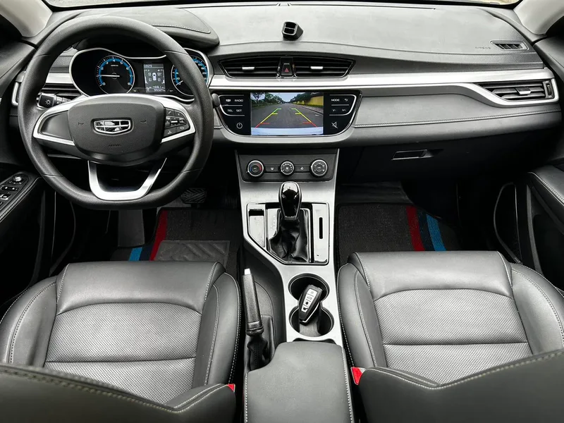 Geely Emgrand 2020 1.5L CVT Comfortable exterior photo 7 Geely Emgrand 2020 1.5L CVT Comfortable exterior photo 7