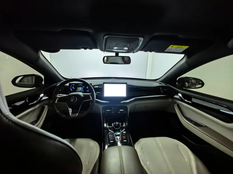 BYD Qin PLUS 2024 Glory Edition DM-i 55KM Leading Type interior photo 10 BYD Qin PLUS 2024 Glory Edition DM-i 55KM Leading Type interior photo 10