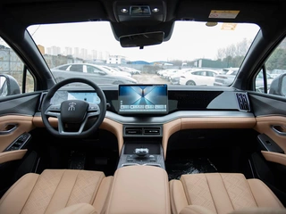 BYD Song L DM-i 2025 Smart Driving Version 112km Leading Type interior photo 11 BYD Song L DM-i 2025 Smart Driving Version 112km Leading Type interior photo 11