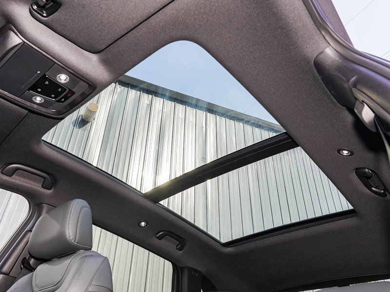 BYD Song L DM-i 2025 Smart Driving Version 112km Leading Type interior photo 19 BYD Song L DM-i 2025 Smart Driving Version 112km Leading Type interior photo 19