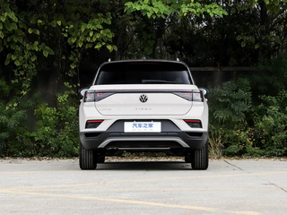 Volkswagen T-Roc 2026 280TSI DSG Versión de tiempo de tracción en dos ruedas exterior foto 6 Volkswagen T-Roc 2026 280TSI DSG Versión de tiempo de tracción en dos ruedas exterior foto 6