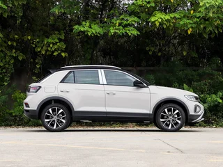 Volkswagen T-Roc 2026 280TSI DSG Versión de tiempo de tracción en dos ruedas interior foto 8 Volkswagen T-Roc 2026 280TSI DSG Versión de tiempo de tracción en dos ruedas interior foto 8