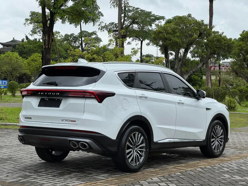 Jetour X70 PLUS 2023 1.6T DCT Strong person 5 seat exterior photo 10 Jetour X70 PLUS 2023 1.6T DCT Strong person 5 seat exterior photo 10