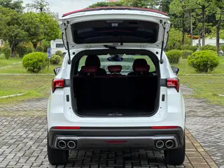 Jetour X70 PLUS 2023 1.6T DCT Strong person 5 seat interior photo 13 Jetour X70 PLUS 2023 1.6T DCT Strong person 5 seat interior photo 13