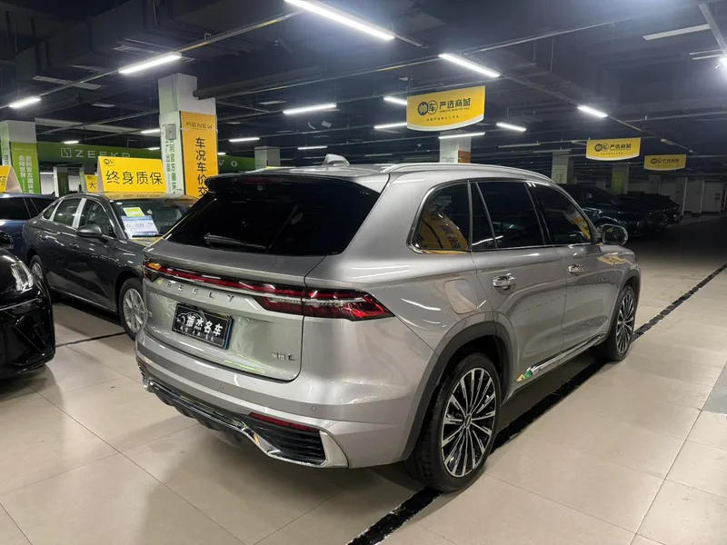 Geely Monjaro 2025 2.0TD High-power automatic two-wheel drive oriental obsidian current edition exterior photo 4 Geely Monjaro 2025 2.0TD High-power automatic two-wheel drive oriental obsidian current edition exterior photo 4