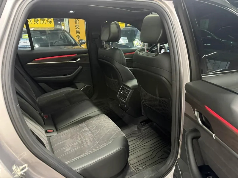 Geely Monjaro 2025 2.0TD High-power automatic two-wheel drive oriental obsidian current edition exterior photo 8 Geely Monjaro 2025 2.0TD High-power automatic two-wheel drive oriental obsidian current edition exterior photo 8