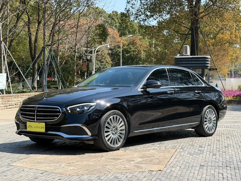 Mercedes-Benz E-Class 2023 E 300 L Luxury type Passenger car exterior photo 1 Mercedes-Benz E-Class 2023 E 300 L Luxury type Passenger car exterior photo 1