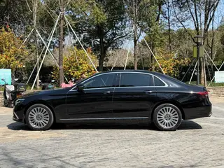 Mercedes-Benz E-Class 2023 E 300 L Luxury type Passenger car exterior photo 5 Mercedes-Benz E-Class 2023 E 300 L Luxury type Passenger car exterior photo 5