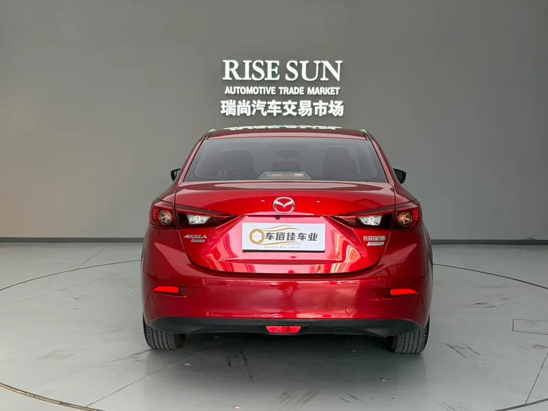 Mazda Mazda3 Axela 2019 Version de contrôle cloud Trois volumes 1.5L Modèle de luxe automatique État VI extérieur photo 5
