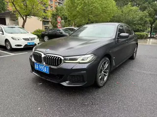 BMW 5 Series 2022 Вторичная модификация 525Li M Спортивный костюм