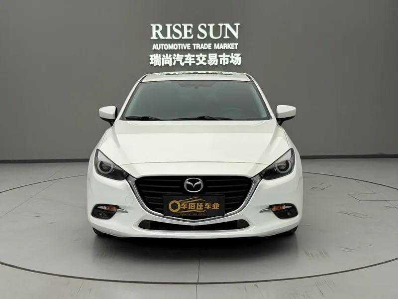 Mazda Mazda3 Axela 2019 Version de contrôle dans le cloud Trois volumes 1.5L Modèle de luxe automatique État VI extérieur photo 2