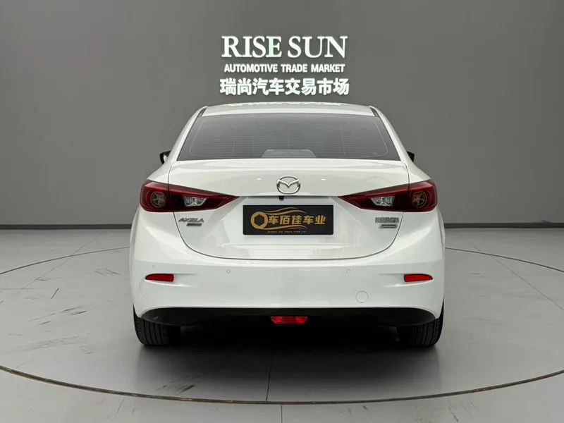 Mazda Mazda3 Axela 2019 Version de contrôle dans le cloud Trois volumes 1.5L Modèle de luxe automatique État VI extérieur photo 5