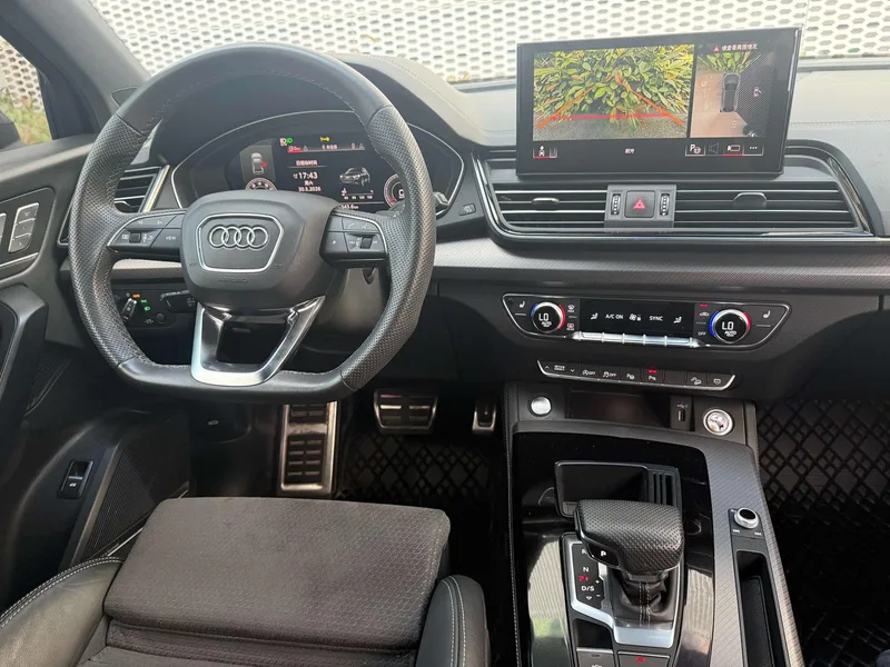 Audi Q5L Sportback 2024 45 TFSI Люксовый интерьер фото 9 Audi Q5L Sportback 2024 45 TFSI Люксовый интерьер фото 9