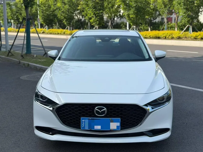 Mazda Mazda3 Axela 2023 2.0L Automatic Quality Edition exterior photo 2