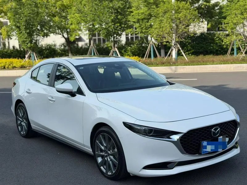 Mazda Mazda3 Axela 2023 2.0L Automatic Quality Edition exterior photo 3